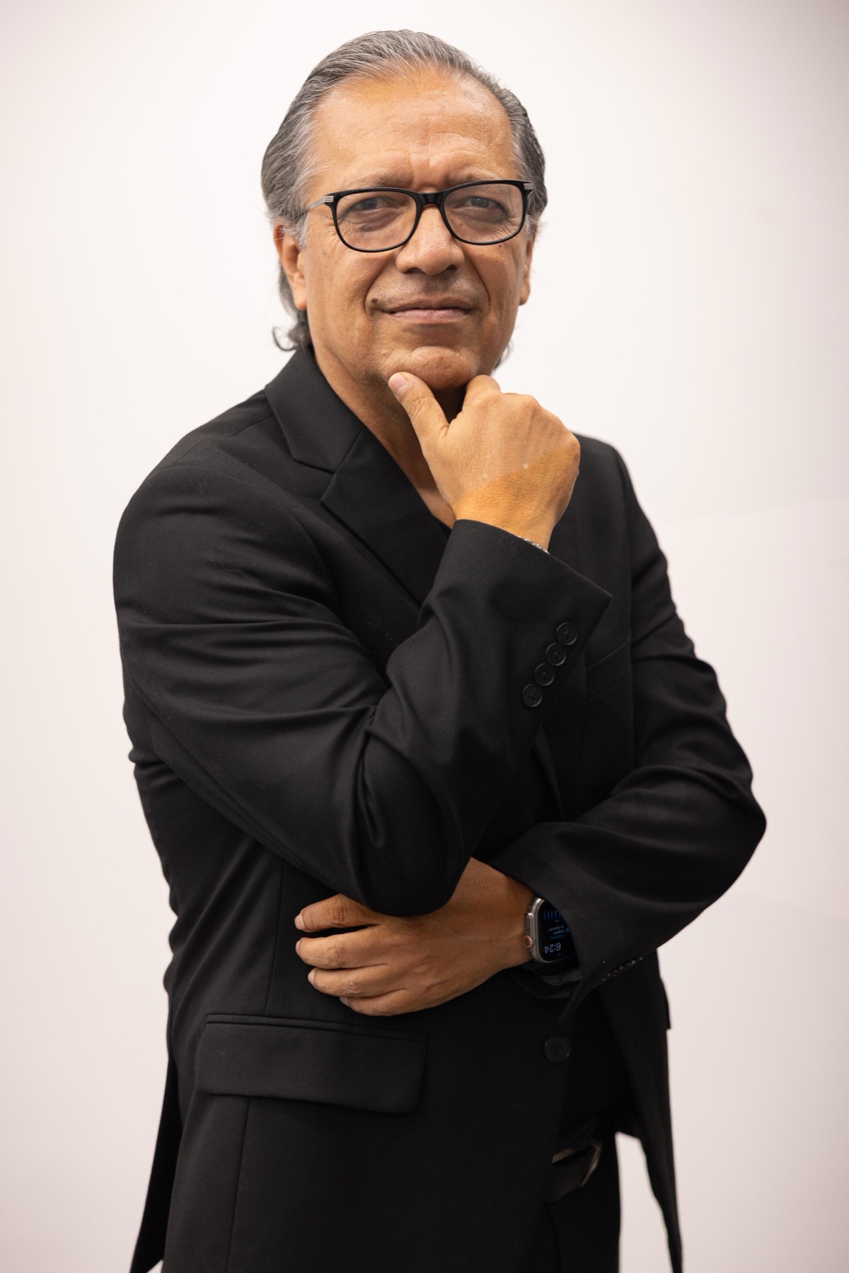 Dr. Manuel Ávalos